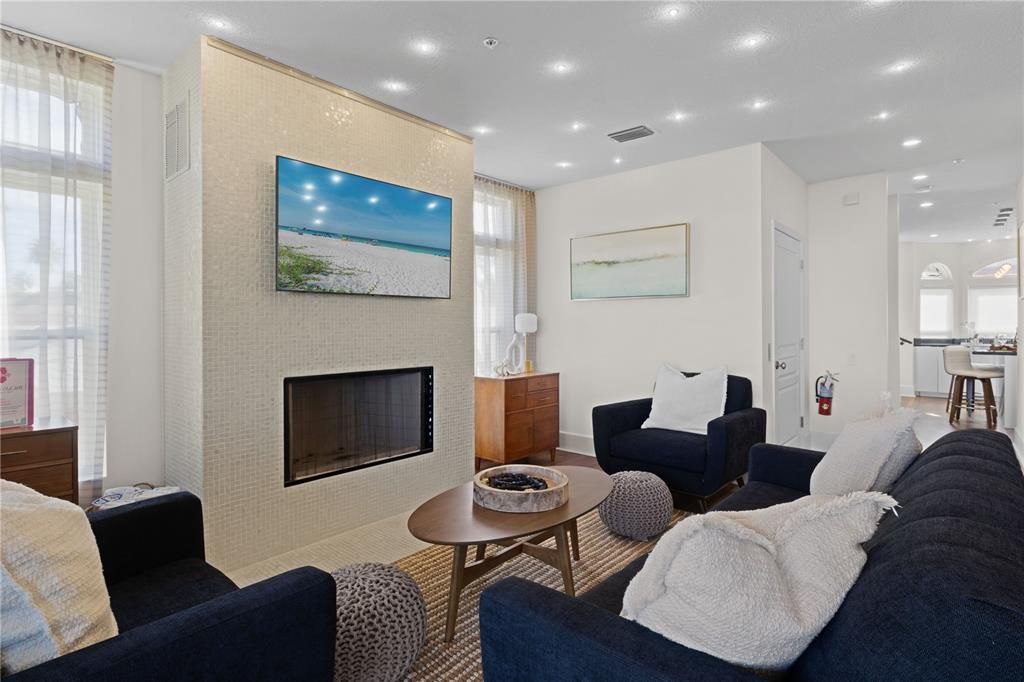 На продажу: $1,295,000 (3 спален, 2 ванн, 1722 Квадратных фут)