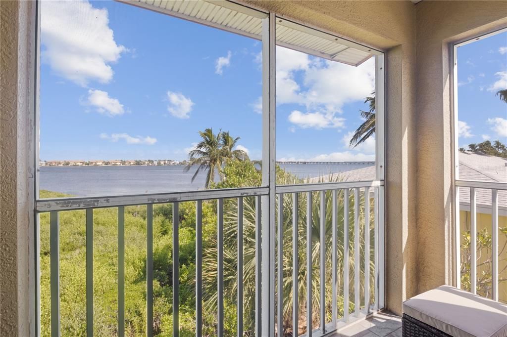 На продажу: $1,295,000 (3 спален, 2 ванн, 1722 Квадратных фут)