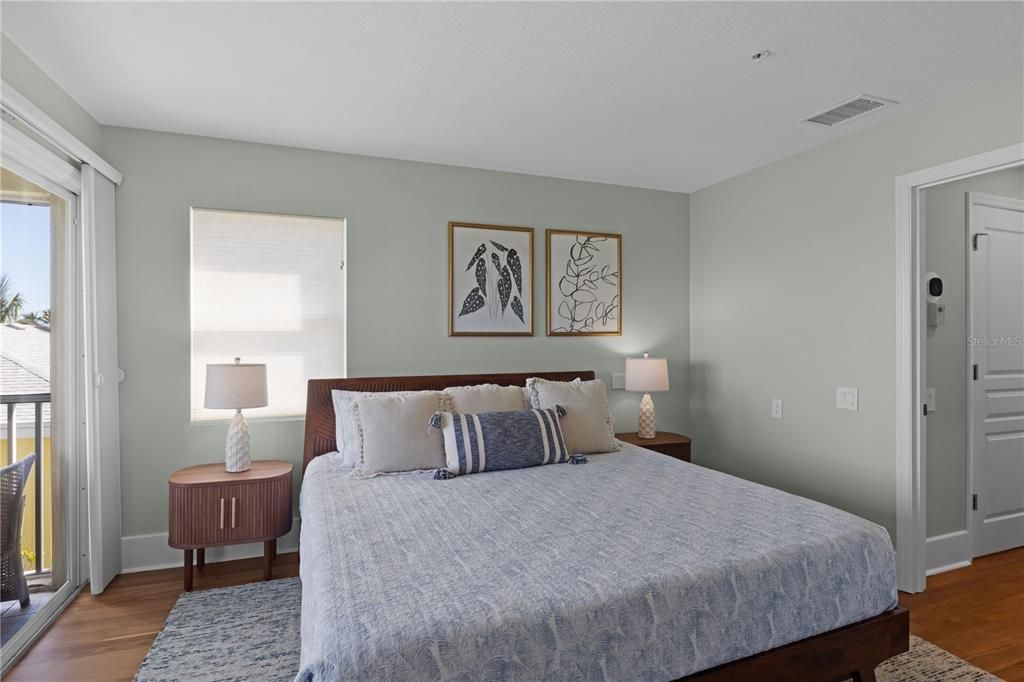 На продажу: $1,295,000 (3 спален, 2 ванн, 1722 Квадратных фут)