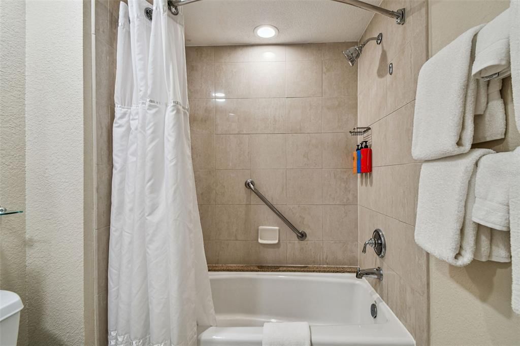 En Venta: $275,000 (1 camas, 1 baños, 825 Pies cuadrados)