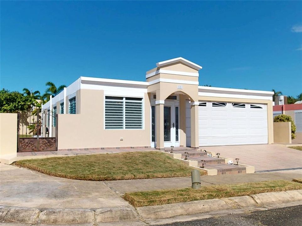 Vendido Recientemente: $239,900 (3 camas, 2 baños, 2386 Pies cuadrados)