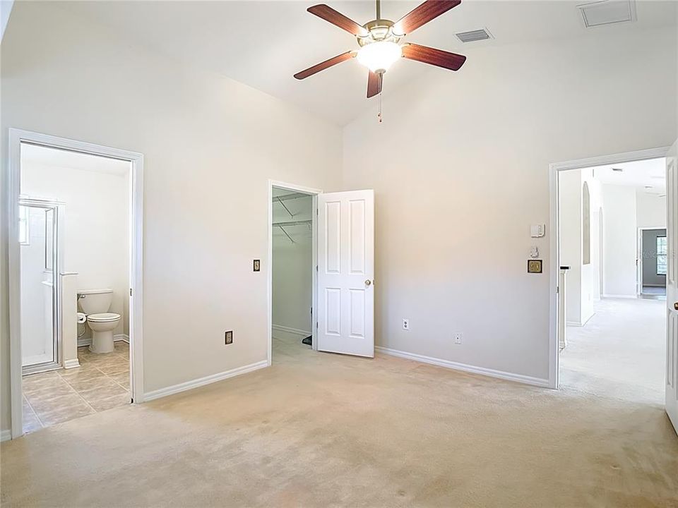 Active With Contract: $325,000 (3 beds, 2 baths, 1412 Square Feet)