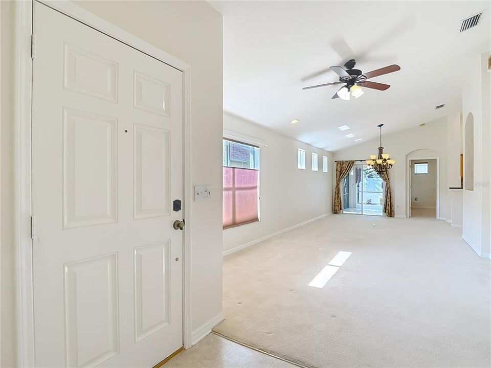 Active With Contract: $325,000 (3 beds, 2 baths, 1412 Square Feet)