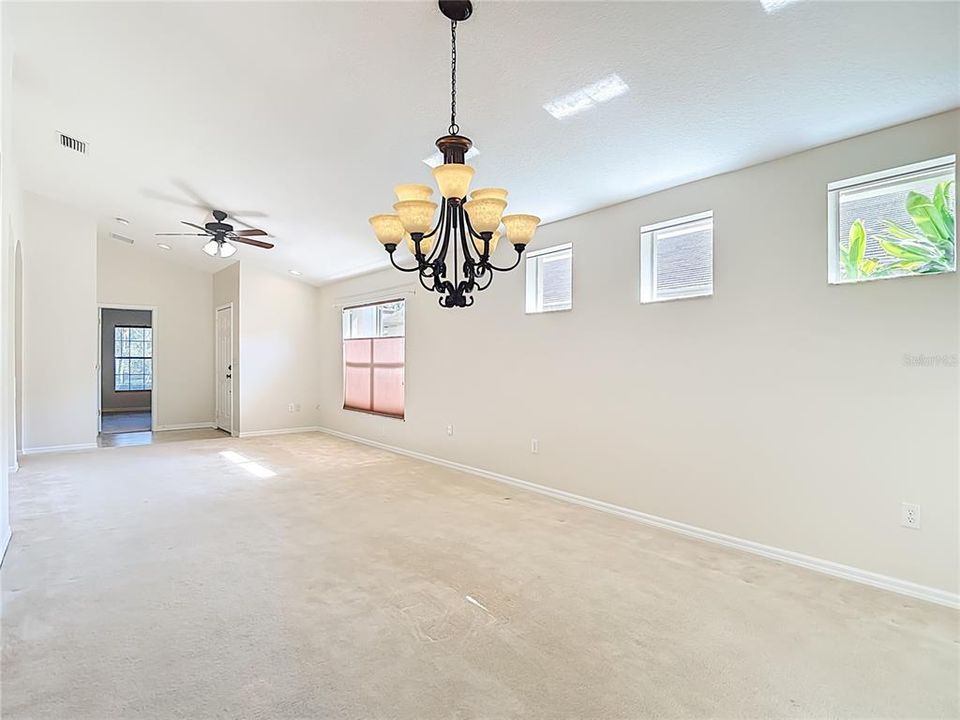 Active With Contract: $325,000 (3 beds, 2 baths, 1412 Square Feet)