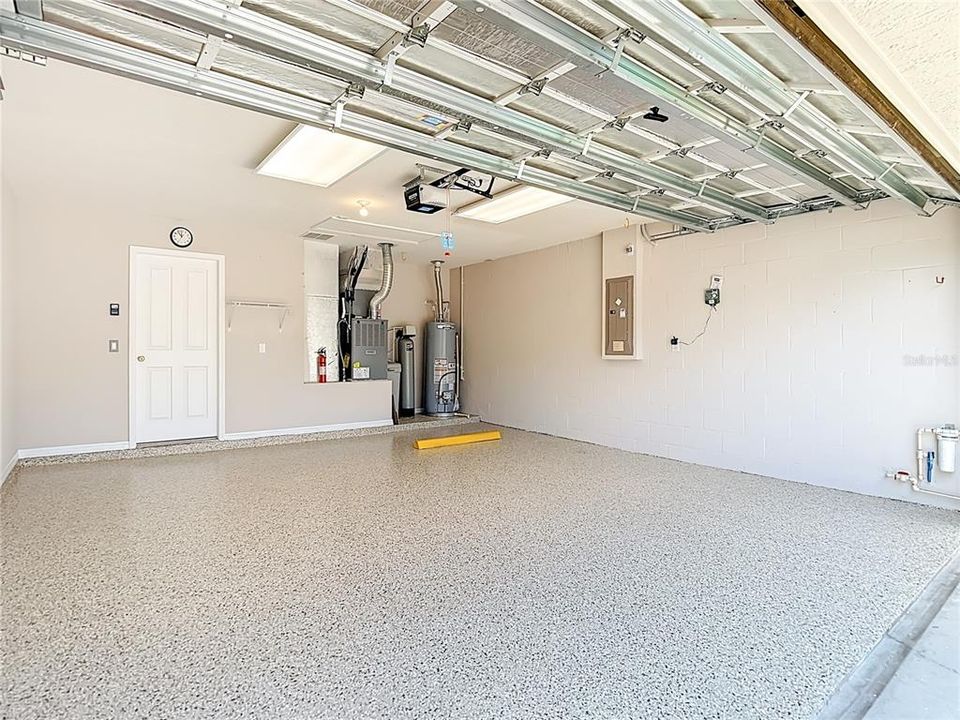 Active With Contract: $325,000 (3 beds, 2 baths, 1412 Square Feet)