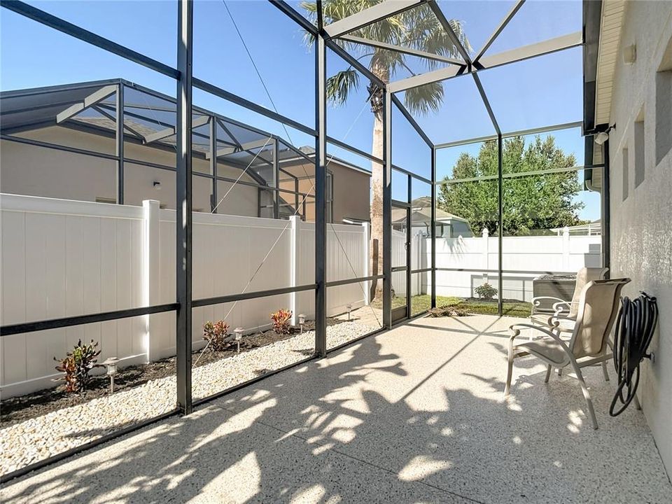 Active With Contract: $325,000 (3 beds, 2 baths, 1412 Square Feet)