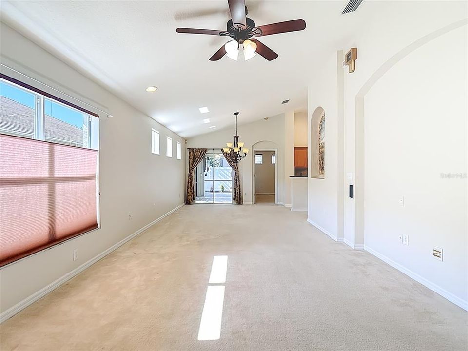 Active With Contract: $325,000 (3 beds, 2 baths, 1412 Square Feet)