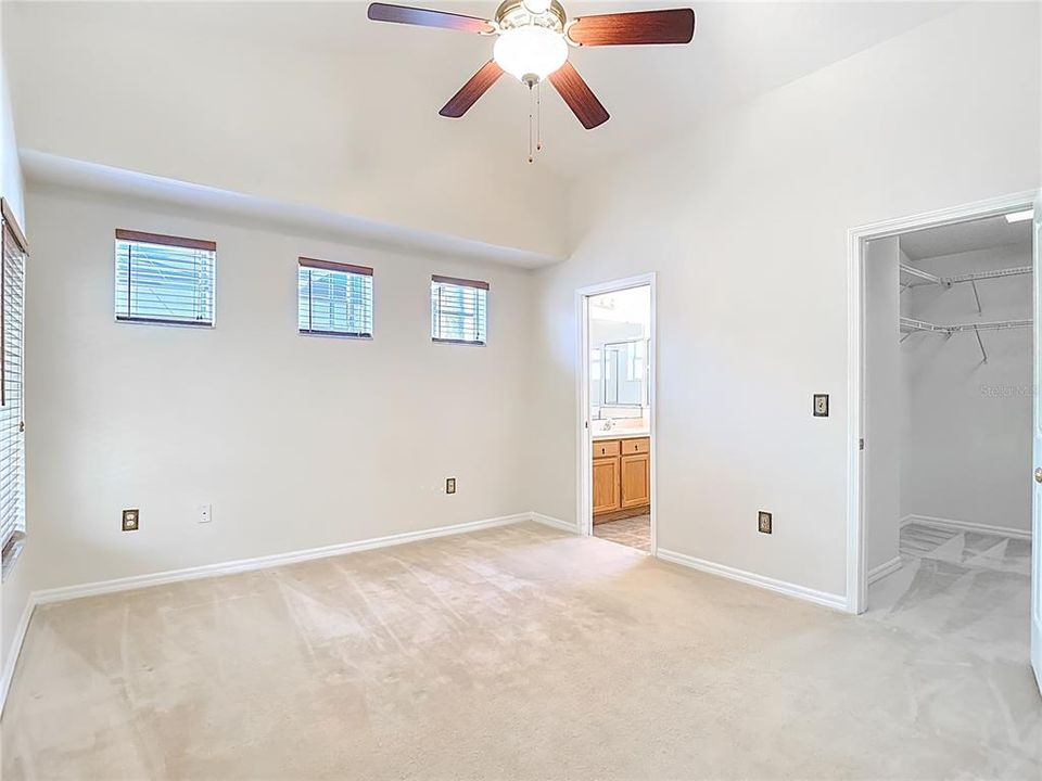 Active With Contract: $325,000 (3 beds, 2 baths, 1412 Square Feet)