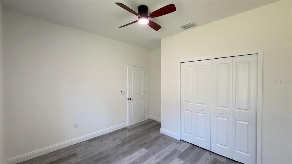 待售: $289,000 (4 贝兹, 2 浴室, 1660 平方英尺)