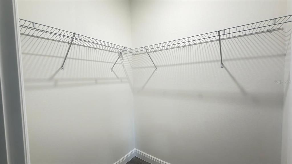 待售: $289,000 (4 贝兹, 2 浴室, 1660 平方英尺)