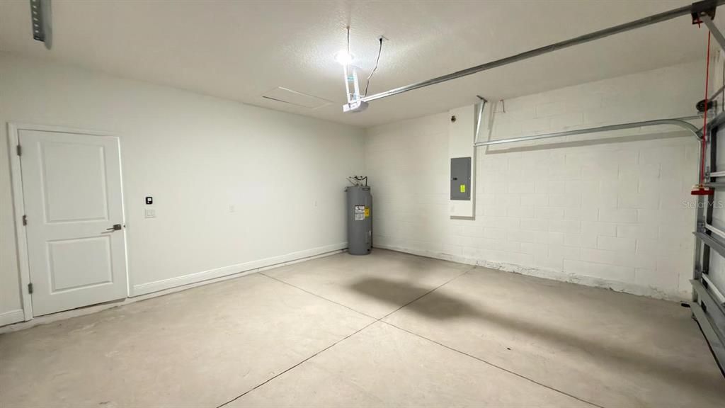 待售: $289,000 (4 贝兹, 2 浴室, 1660 平方英尺)