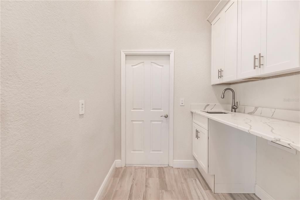 待售: $839,900 (3 贝兹, 2 浴室, 2099 平方英尺)