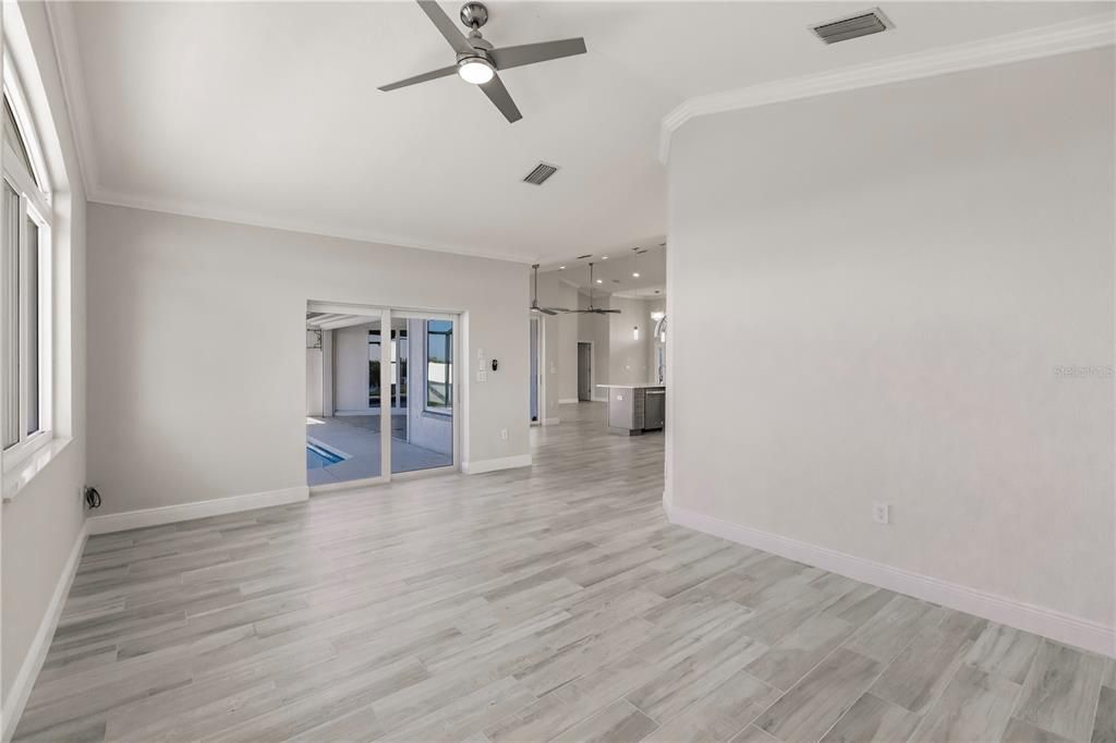 待售: $839,900 (3 贝兹, 2 浴室, 2099 平方英尺)