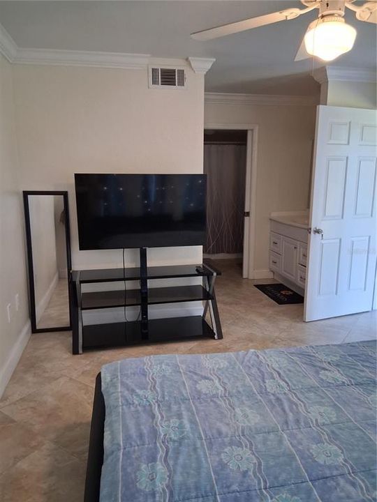 For Rent: $1,800 (2 beds, 2 baths, 1020 Square Feet)