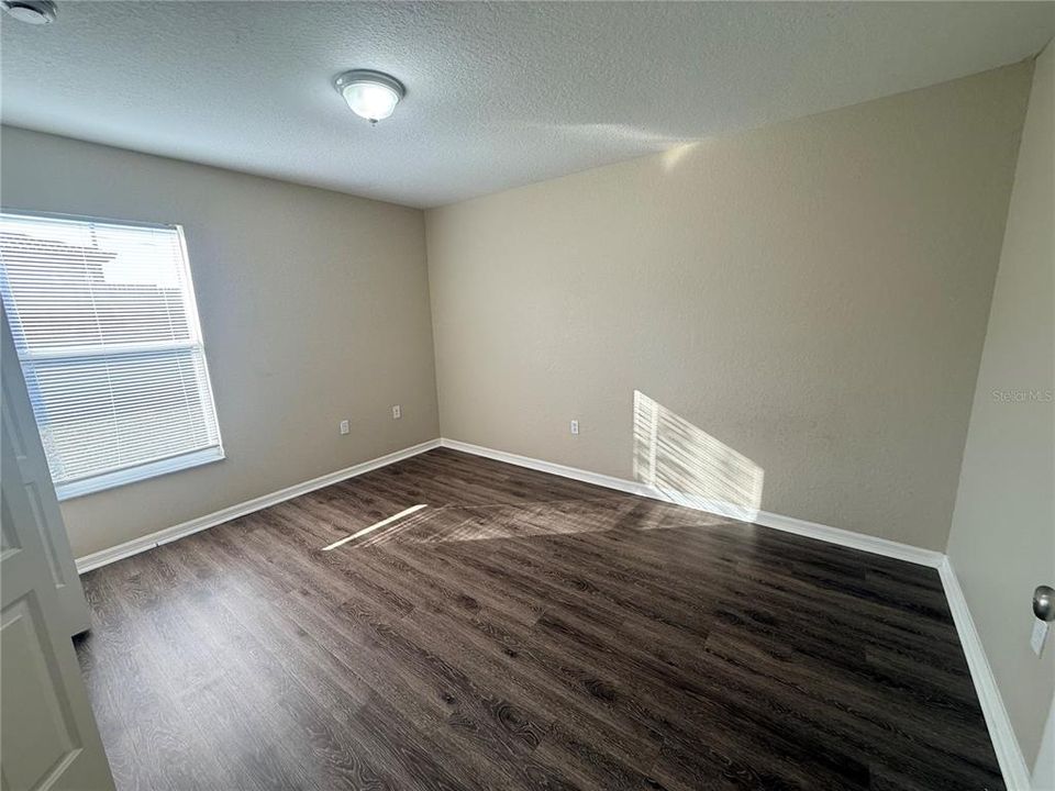 En Venta: $229,900 (3 camas, 2 baños, 1736 Pies cuadrados)