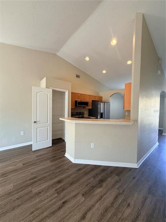 En Venta: $229,900 (3 camas, 2 baños, 1736 Pies cuadrados)