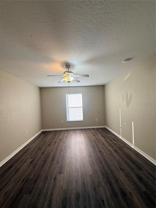 En Venta: $229,900 (3 camas, 2 baños, 1736 Pies cuadrados)