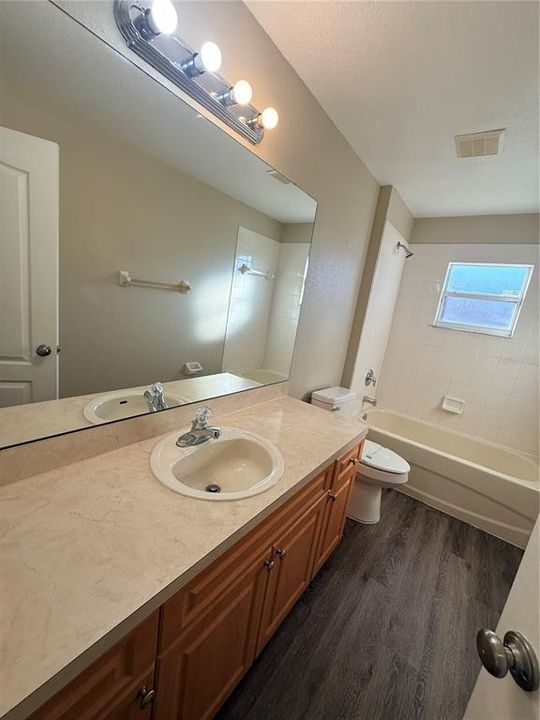 En Venta: $229,900 (3 camas, 2 baños, 1736 Pies cuadrados)