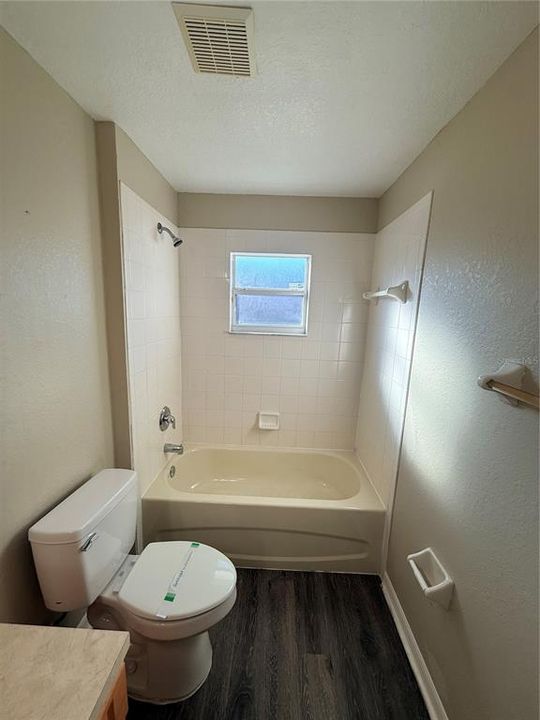 En Venta: $229,900 (3 camas, 2 baños, 1736 Pies cuadrados)