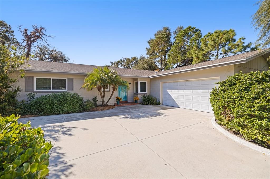 For Sale: $575,000 (4 beds, 2 baths, 1780 Square Feet)