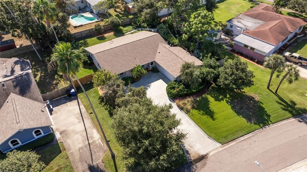 For Sale: $575,000 (4 beds, 2 baths, 1780 Square Feet)