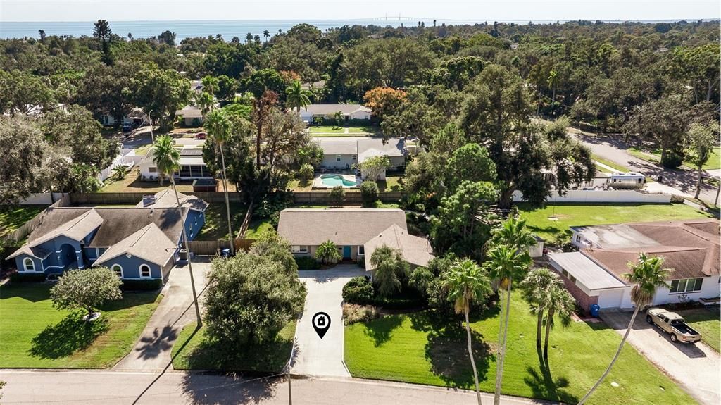 For Sale: $575,000 (4 beds, 2 baths, 1780 Square Feet)