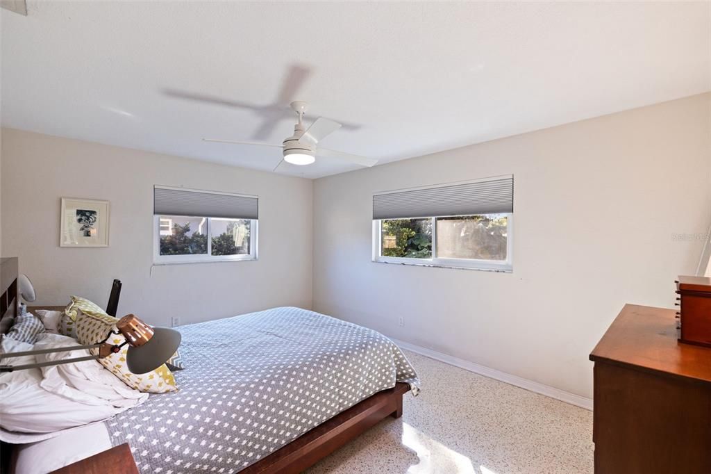 For Sale: $575,000 (4 beds, 2 baths, 1780 Square Feet)