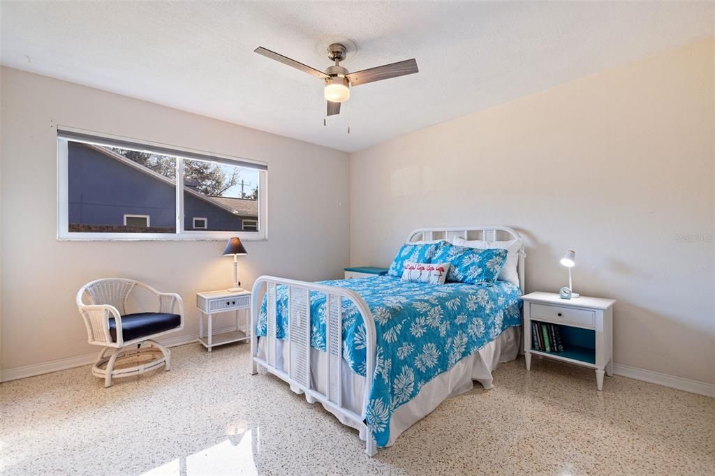 For Sale: $575,000 (4 beds, 2 baths, 1780 Square Feet)