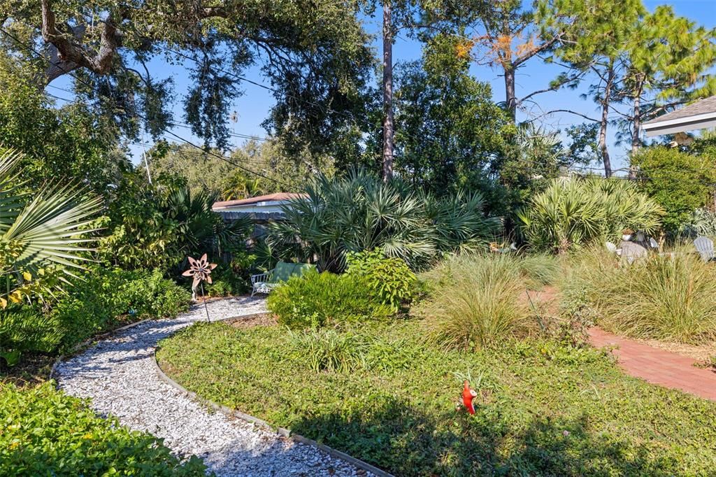 For Sale: $575,000 (4 beds, 2 baths, 1780 Square Feet)