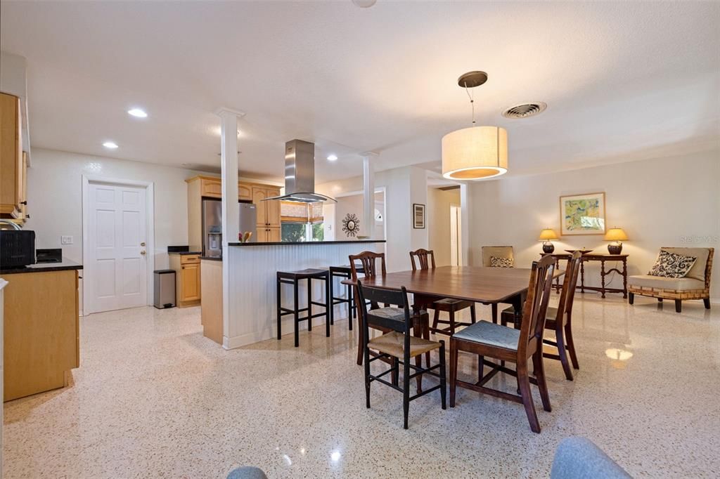 For Sale: $575,000 (4 beds, 2 baths, 1780 Square Feet)