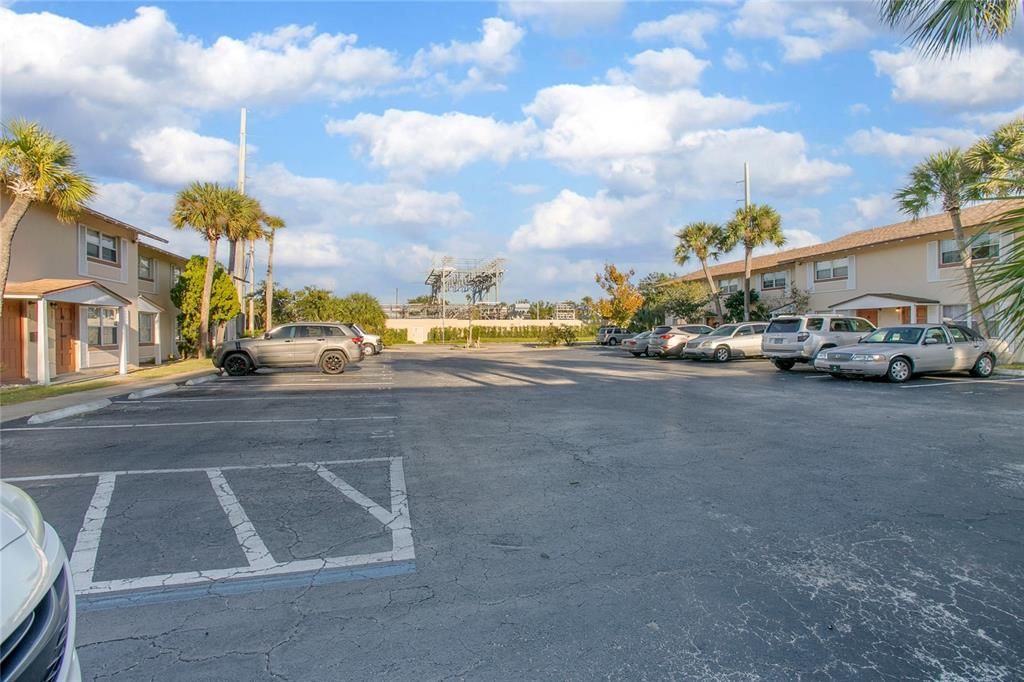 待售: $149,500 (2 贝兹, 1 浴室, 960 平方英尺)