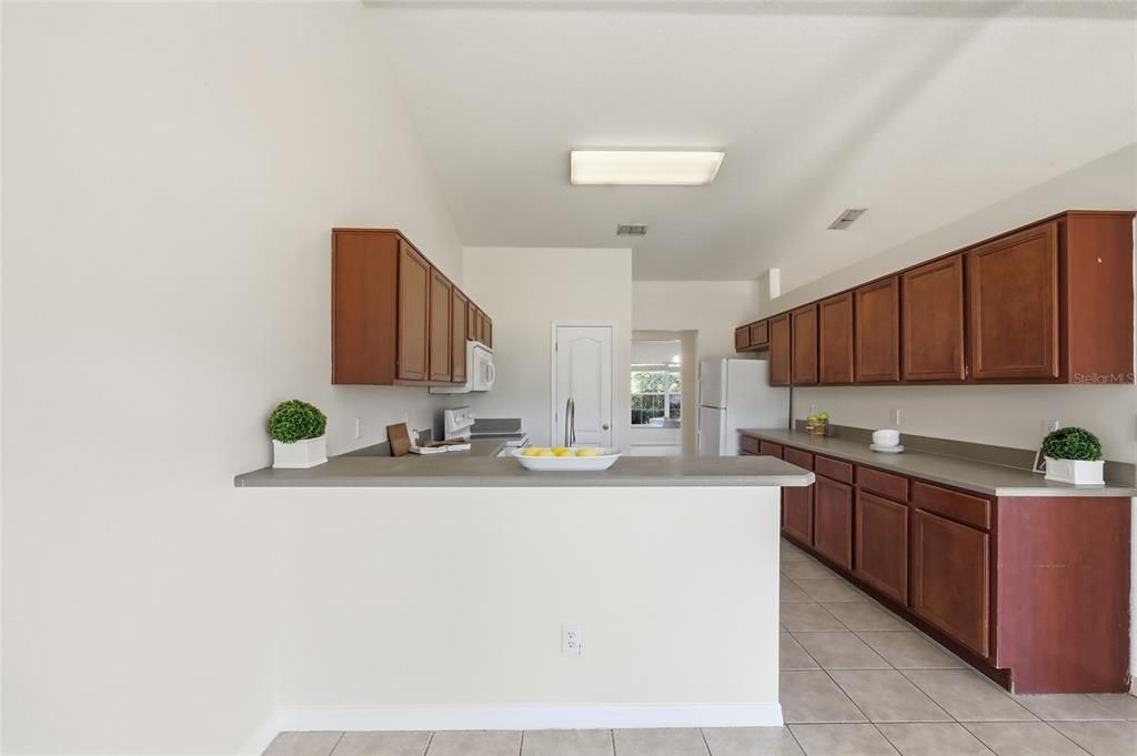 For Sale: $450,000 (4 beds, 2 baths, 2554 Square Feet)