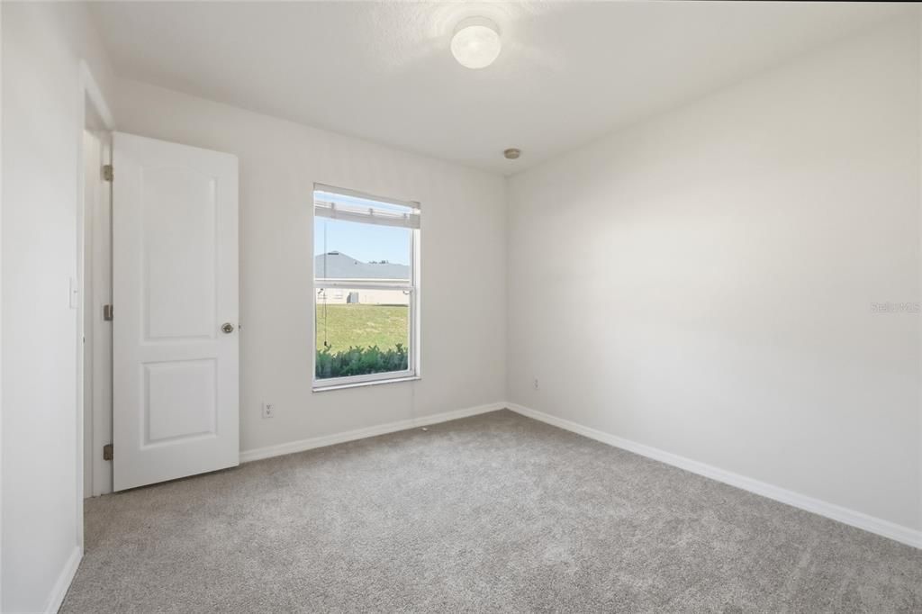 For Sale: $450,000 (4 beds, 2 baths, 2554 Square Feet)