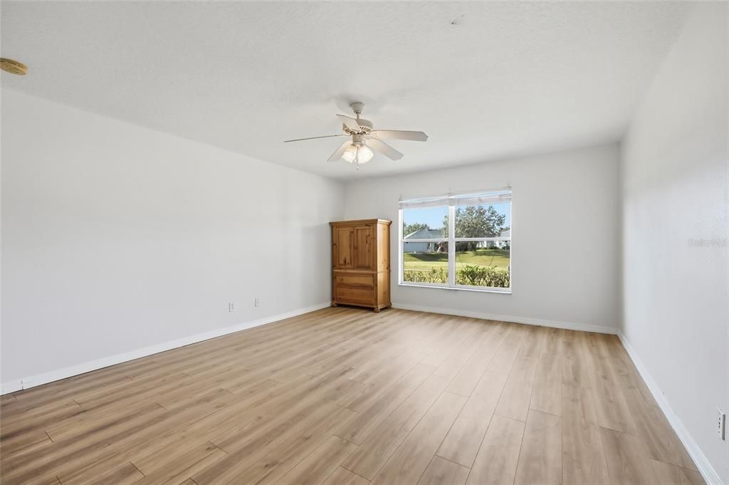 For Sale: $450,000 (4 beds, 2 baths, 2554 Square Feet)