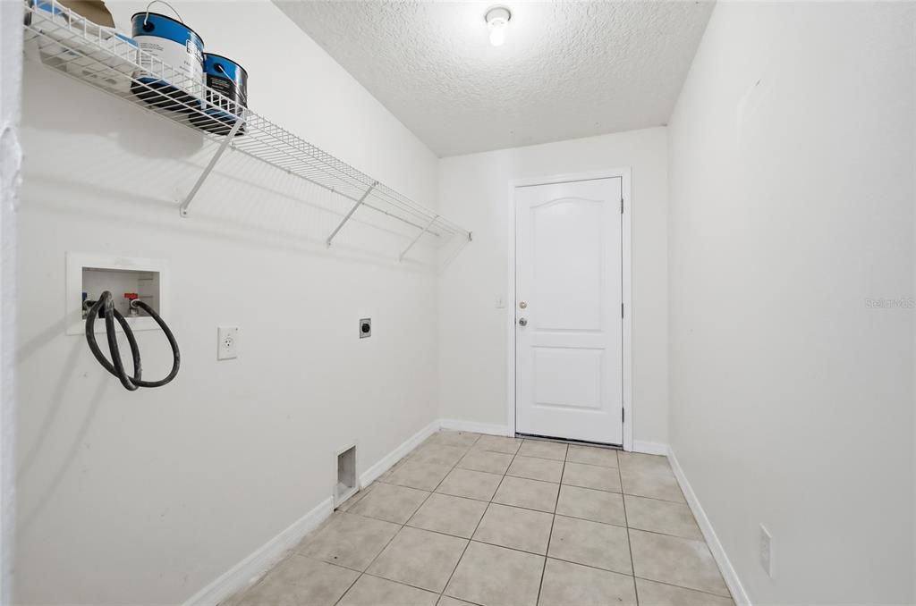 For Sale: $450,000 (4 beds, 2 baths, 2554 Square Feet)