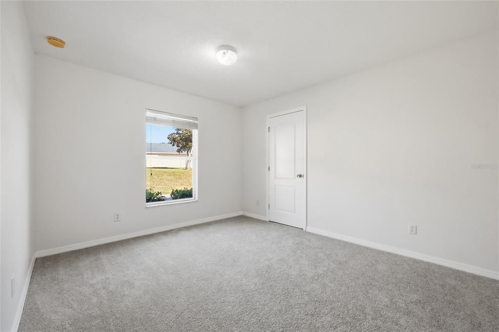 For Sale: $450,000 (4 beds, 2 baths, 2554 Square Feet)