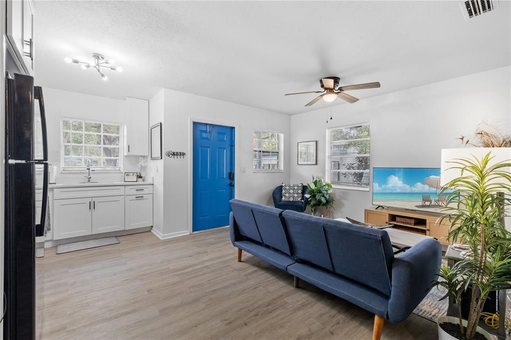 В аренду: $1,899 (2 спален, 1 ванн, 752 Квадратных фут)