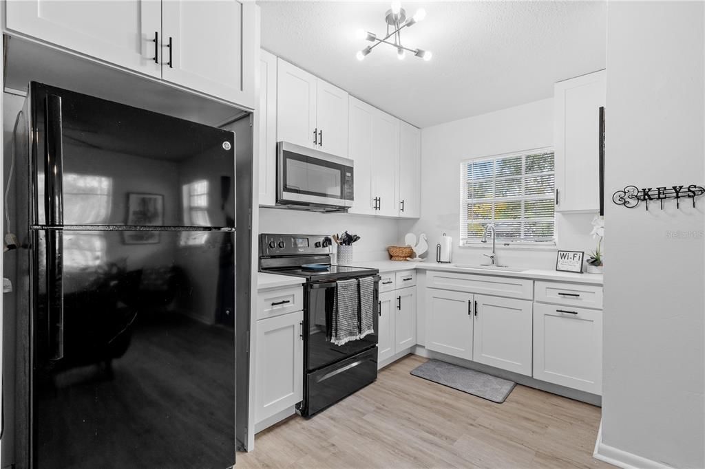 В аренду: $1,899 (2 спален, 1 ванн, 752 Квадратных фут)