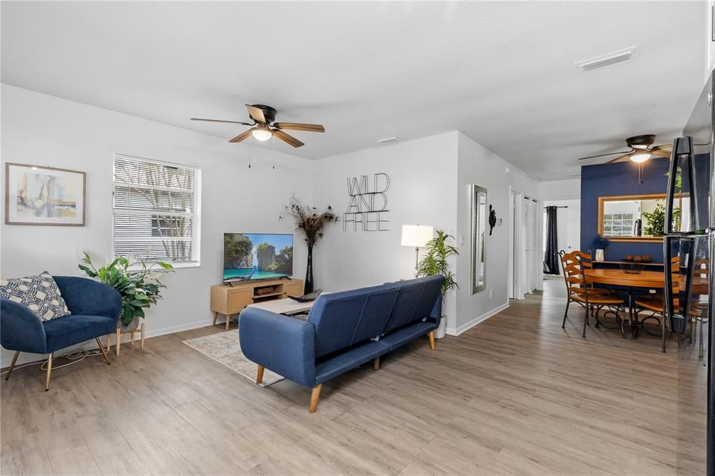 В аренду: $1,899 (2 спален, 1 ванн, 752 Квадратных фут)