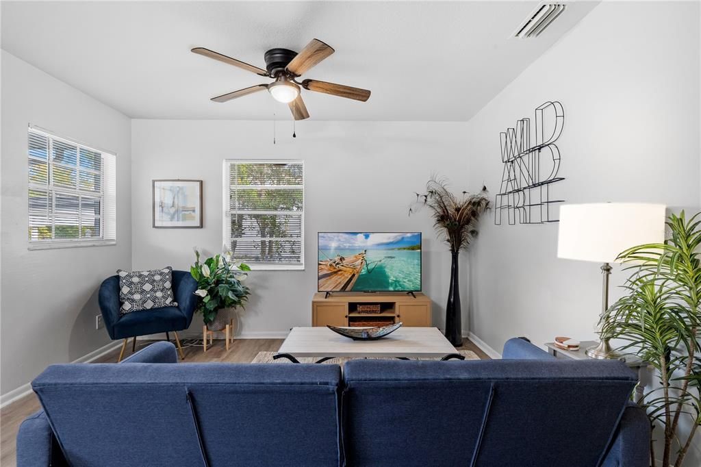 В аренду: $1,899 (2 спален, 1 ванн, 752 Квадратных фут)