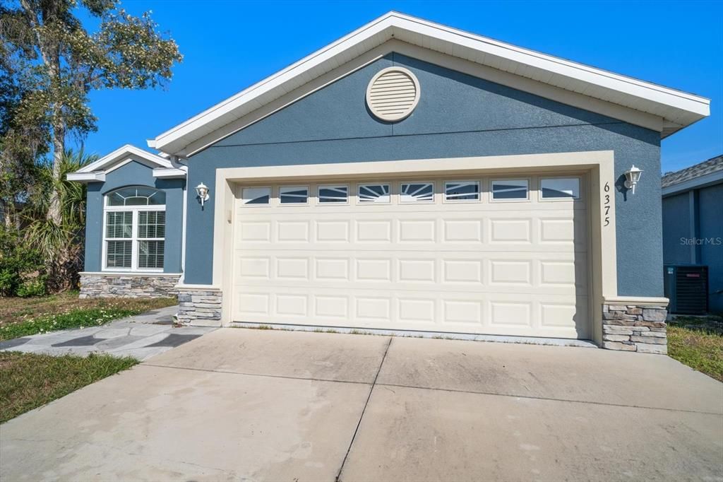 合同活跃: $309,000 (3 贝兹, 2 浴室, 1446 平方英尺)