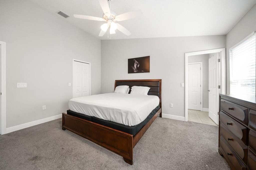 合同活跃: $309,000 (3 贝兹, 2 浴室, 1446 平方英尺)