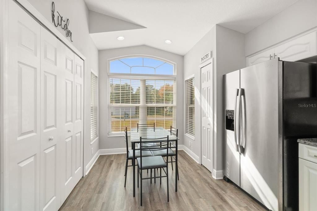 合同活跃: $309,000 (3 贝兹, 2 浴室, 1446 平方英尺)