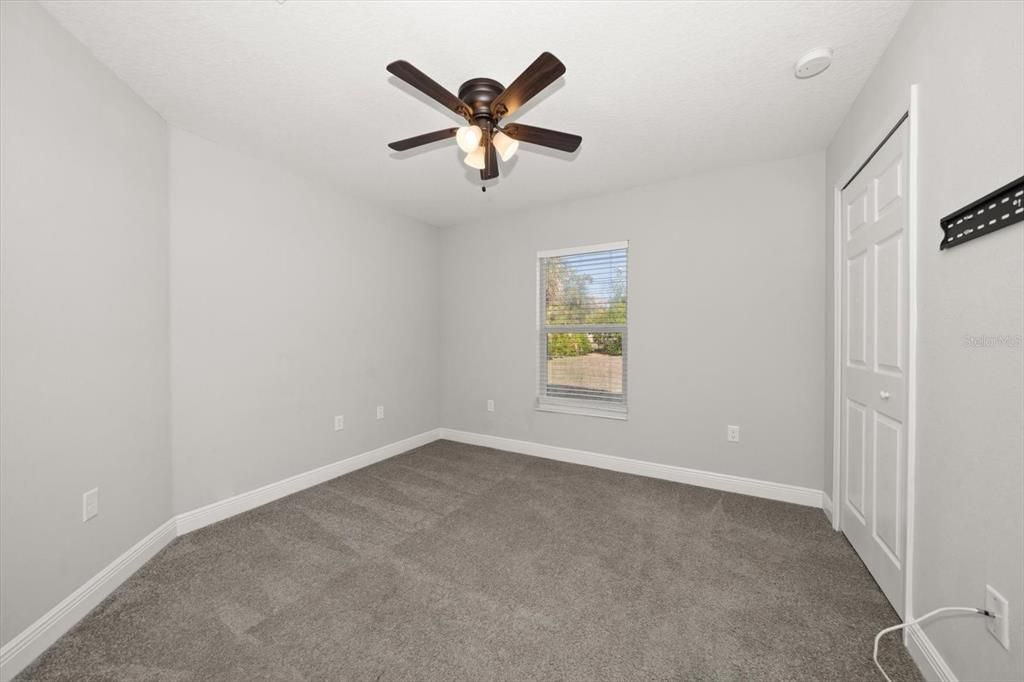 合同活跃: $309,000 (3 贝兹, 2 浴室, 1446 平方英尺)