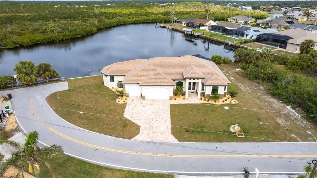 For Sale: $1,199,000 (4 beds, 2 baths, 2450 Square Feet)