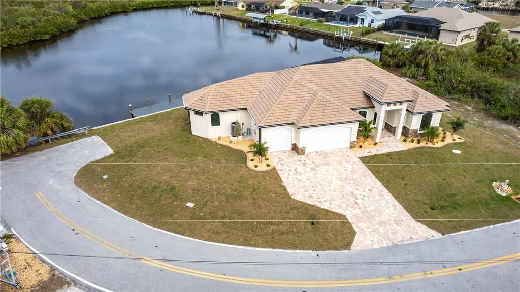 For Sale: $1,199,000 (4 beds, 2 baths, 2450 Square Feet)