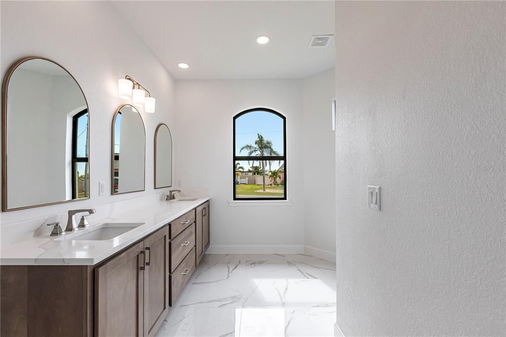 For Sale: $1,199,000 (4 beds, 2 baths, 2450 Square Feet)