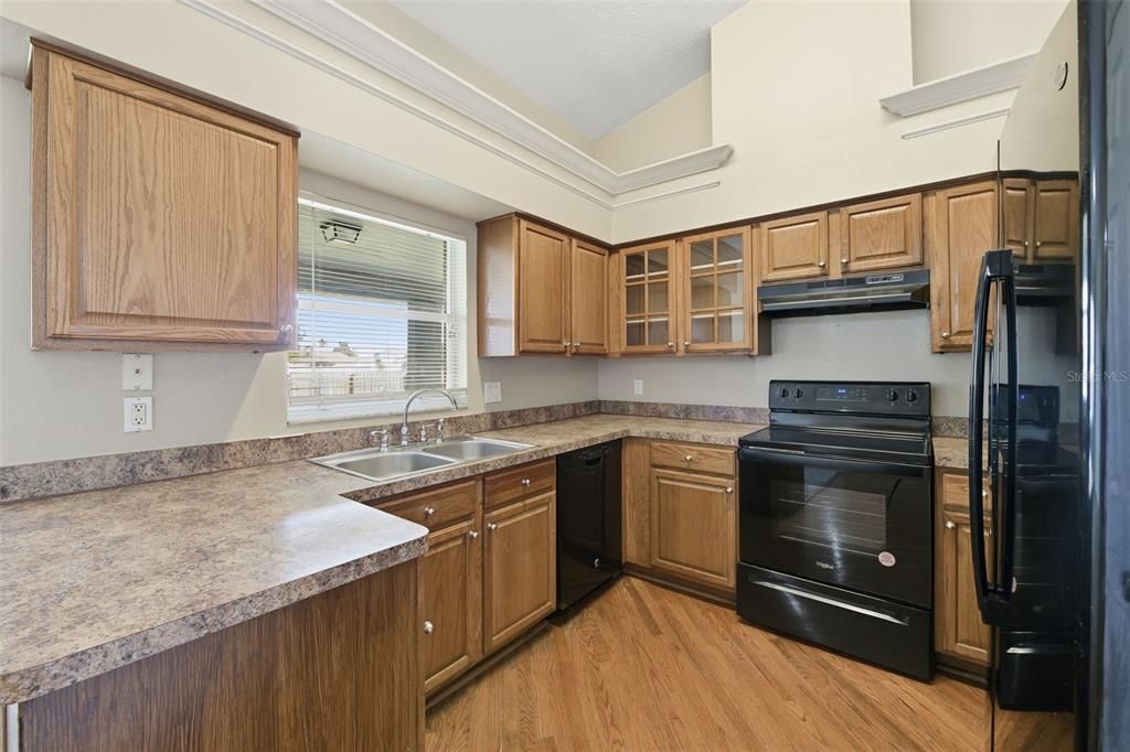 For Sale: $239,900 (3 beds, 2 baths, 1465 Square Feet)