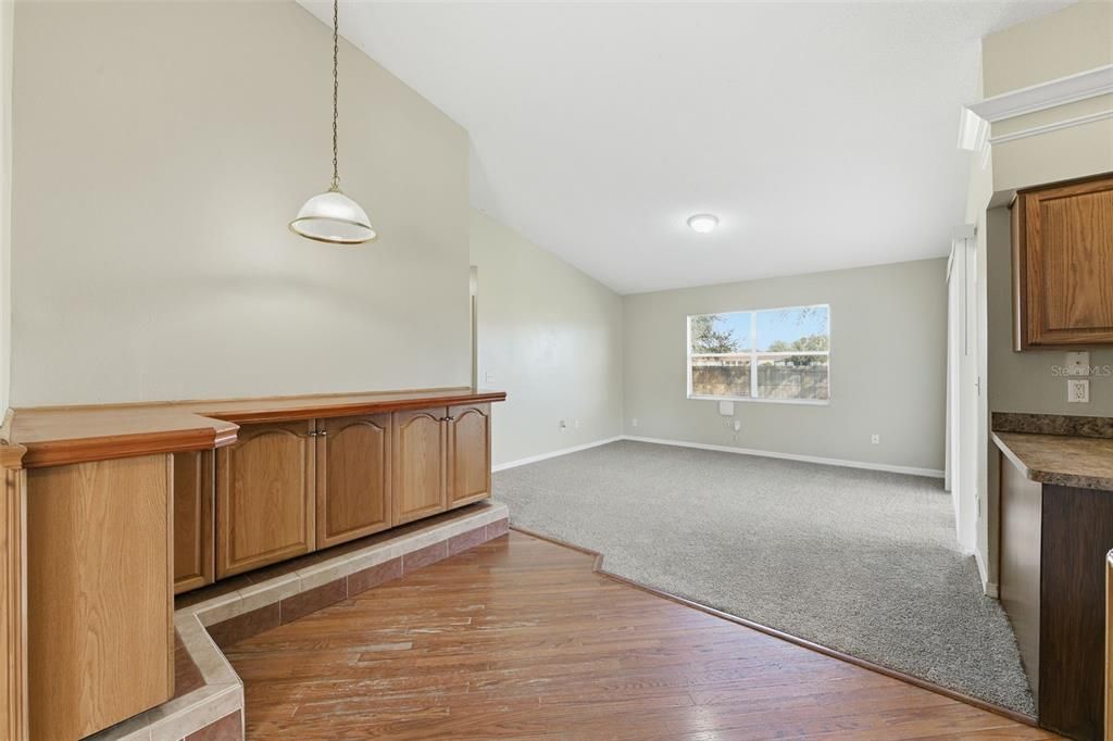 For Sale: $239,900 (3 beds, 2 baths, 1465 Square Feet)