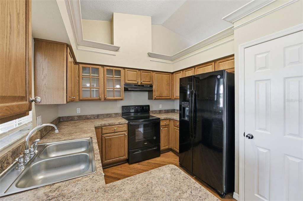 For Sale: $239,900 (3 beds, 2 baths, 1465 Square Feet)